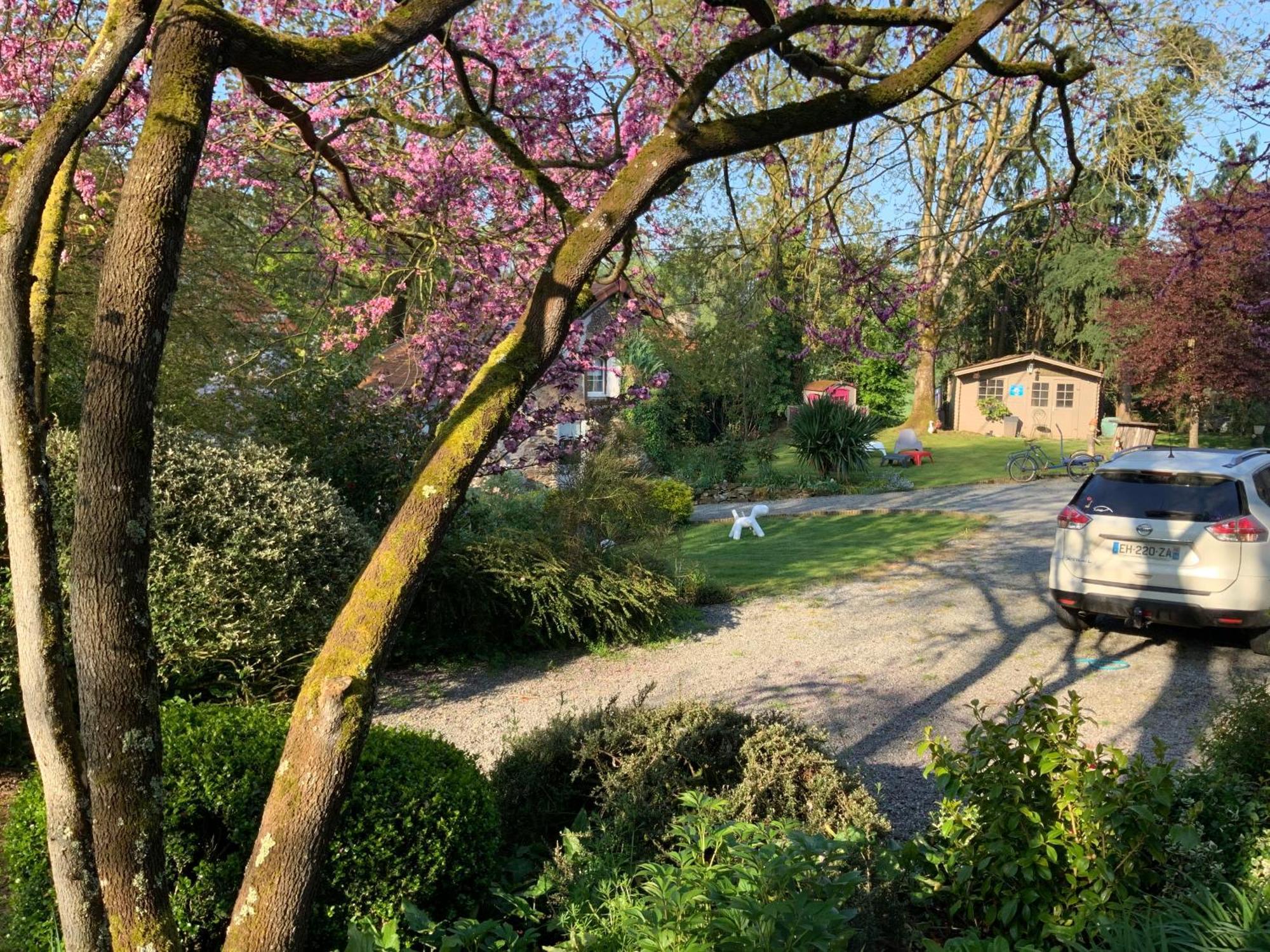 Le Moulin De La Castellerie Bed and Breakfast Moon-sur-Elle Εξωτερικό φωτογραφία
