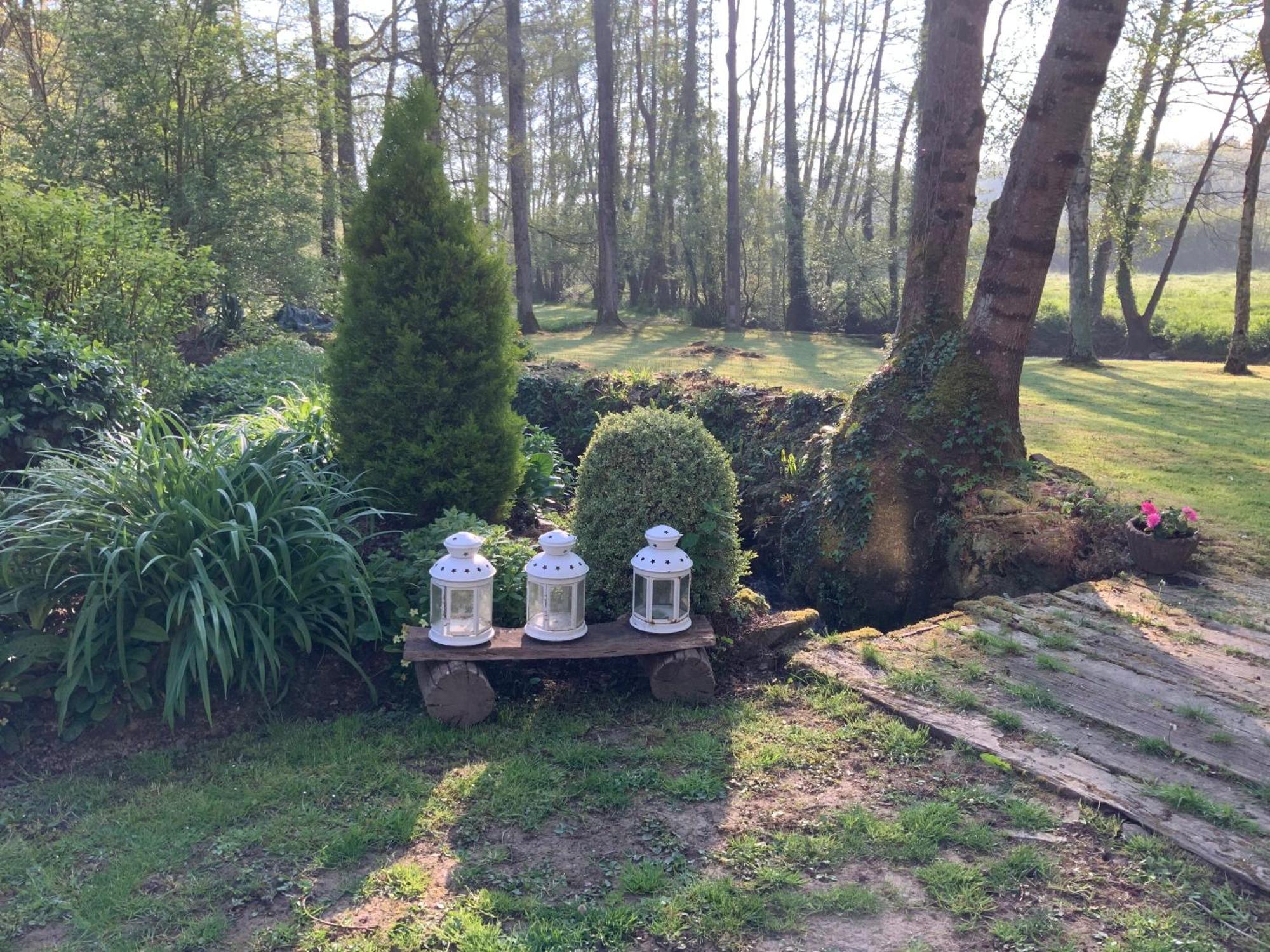 Le Moulin De La Castellerie Bed and Breakfast Moon-sur-Elle Εξωτερικό φωτογραφία
